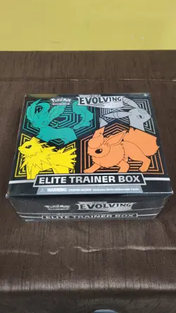 Pokemon TCG: Sword & Shield-Evolving Skies Elite Trainer Box 728192533419 - Image 1