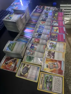 Bulk lot Pokemon TCG Trainers/Energy 100+holos 4 Full Arts/Energy Holo Near Mint - Image 3