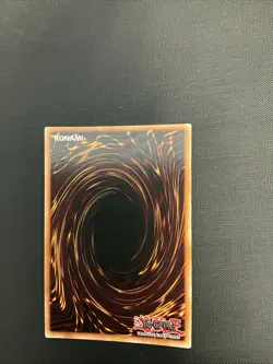 Yu-Gi-Oh Dark Magician Girl Secret Rare LCYW-EN022 Unlimited Edition - Image 4