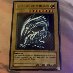 Yu-gi-Oh Blue Eyes White Dragon - SDK-E001 Ultra Rare Original Card - Image 1