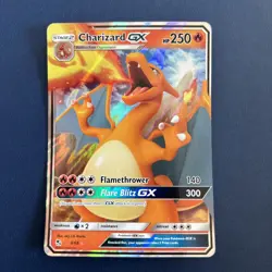 Pokemon English - Hidden Fates - Charizard GX 9/68 - LP - Image 1
