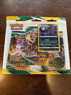 Pokemon Trading Card Game: Sword and Shield - Evolving Skies Three Booster Packs - Image 1