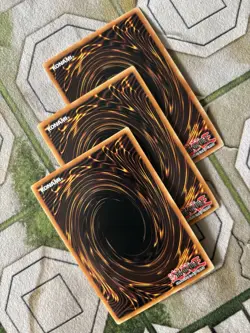 YuGiOh FORBIDDEN CHALICE Gold Rare Play Set MAGO-EN048 - Image 3