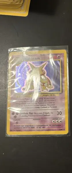 1999 Base Set Unlimited Alakazam (1/102) holo Pokemon trading card. RARE NM - Image 4