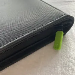 Vault X: Premium Exo-Tec 4-Pocket Zip Binder Folder 160 cards Black Side Loading - Image 2