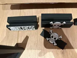 One Piece TCG Konvolut: 3x Display OP14 Bulk EN + 3D Merch + Tins + Zubehor - Image 5