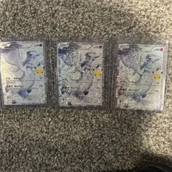 Pokemon TCG Reshiram 113/114 Celebrations Classic Collection Holo - Image 1