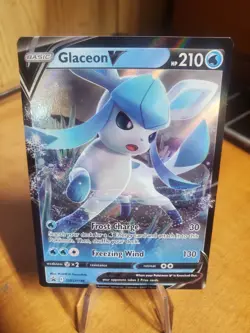 Glaceon V SWSH196 SWSH: Sword & Shield Promo Cards Holo - Image 1