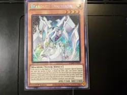 YUGIOH STARDUST SYNCHRON DAMA-EN002 1ST SYNCHRO OVERTAKE ARRIVE IN LIGHT SET - Image 3