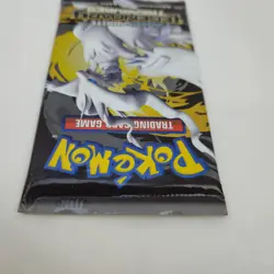 Pokemon Black & White Legendary Treasures Reshiram Sealed Booster Pack 10 Cards - Image 3