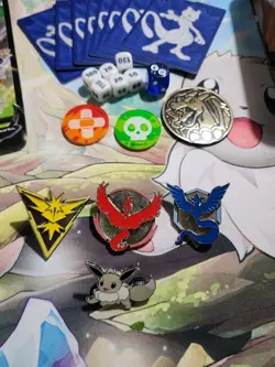 Pokemon Go TCG Master Set Promos Pins, Playmat, 100 extra reverse holos - Image 3