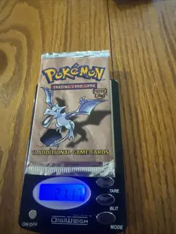 Wizards of the Coast Pokemon TCG Fossil Booster Pack - 11 Cards 742818060714 - Image 1
