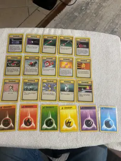 Pokemon lot Original Base Set 61 different cards - Image 3