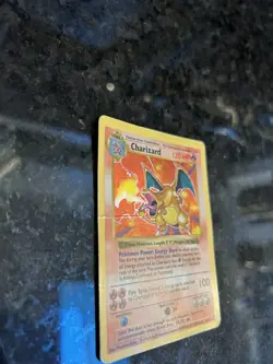 Pokemon TCG Charizard Holo Shadowless Card 004/102 Base Set 1999 - Image 3