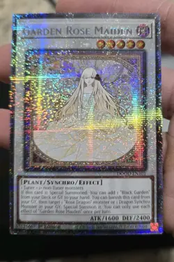 Yugioh! Garden Rose Maiden (alternate art) DOOD-EN101 STARLIGHT M/NM - Image 1