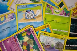 Pokemon Bulk Lot 100 Cards! Rares, Holos, And 1+ ULTRA RARE(s) - Image 3
