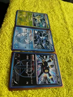 2013 Pokemon TCG Leafeon Umbreon Glaceon Team Plasma Collection - Image 2