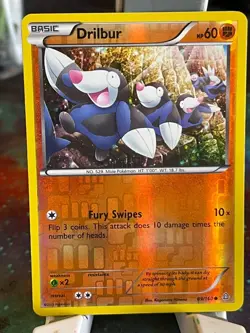 POKEMON DRILBUR 089/160 COMMON REVERSE HOLOFOIL PRIMAL CLASH NM CARD - Image 1