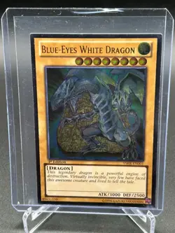Yugioh TCG Blue-Eyes White Dragon (UTR) YSKR-EN001 Kaiba Reloaded 1st Edition NM - Image 1