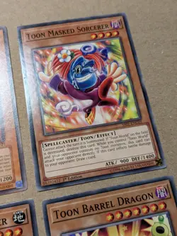 YU-GI-OH MISCELLANEOUS TOON CARD LOT OF 12 MODERN+VINTAGE - Image 4