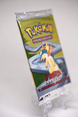 2000 WOTC Pokemon 1st Edition Neo Genesis Booster Pack Typhlosion Art Vintage - Image 4