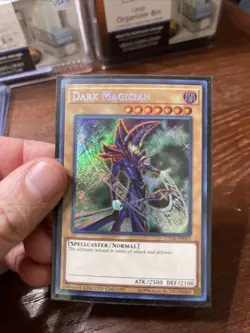 Yu-Gi-Oh Dark Magician CT14-EN001 Secret Rare Card Limited Edition - Image 1