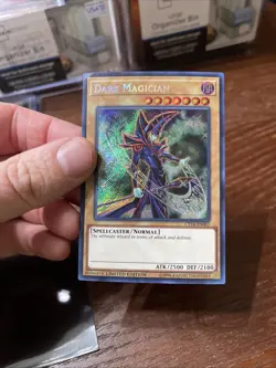 Yu-Gi-Oh Dark Magician CT14-EN001 Secret Rare Card Limited Edition - Image 2
