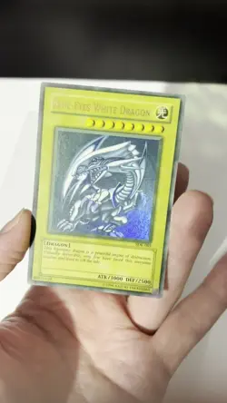 YuGiOh Blue Eyes White Dragon SDK-001 Max Faded Misprint Ultra Rare - Image 2