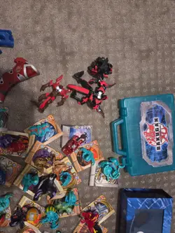Bakugan Battle Brawlers lot- 48 Brawlers, 58 Magnet Cards, hand Launcher 2 cases - Image 2