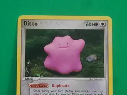 Vintage 2005 Pokemon TCG EX Delta Species Ditto 35/113 2005 Non Holo Card MINT - Image 2