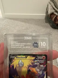 Pokemon Blaziken v TG14 Silver Tempest Ultra Rare Full Art Holo TAG 10 - Image 3