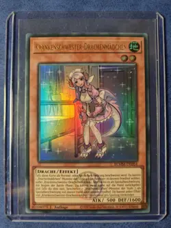 Yu-Gi-Oh! Krankenschwester-Drachenmadchen • BLMM-DE054 • Ultra Rare • DE • NM - Image 1