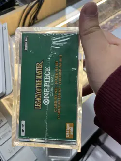 [PRE ORDER] One Piece Acrylic Display Case for 24ct Booster Box - UV protective - Image 5