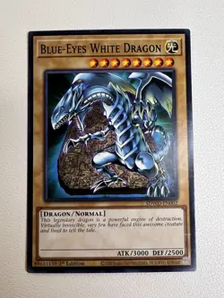 Yu-Gi-Oh! Blue-Eyes White Dragon SDWD-EN002 1st Edition Common Lightly Played LP - Image 1