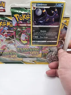 Pokemon TCG Evolving Skies 3 Pack Blister With Umbreon Promo - Image 2