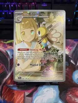 Lillie's Ribombee 164/159 (NM) | SV09: Journey Together | Pokemon TCG (016) - Image 1