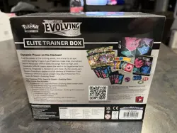 Pokemon TCG - Sword and Shield: Evolving Skies Elite Trainer Box - Purple/Blue - Image 3