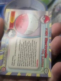 Electrode #101 2000 Topps Pokemon Series 2 (Blue Logo) *DMG - Image 4