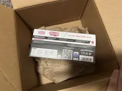 Pokemon TCG Scarlet & Violet White Flare Elite Trainer Box ETB IN HAND - Image 4