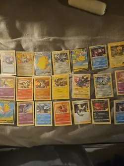 Pokemon TCG 25th Anniversary 34 Card Lot Charizard, Sylveon , Cleffa... Etc - Image 3