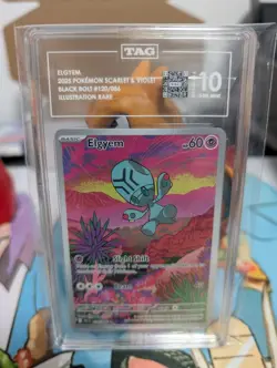 2025 POKEMON BLK EN-BLACK BOLT ILLUSTRATION RARE #120 ELGYEM TAG 10, PoP 2! - Image 1