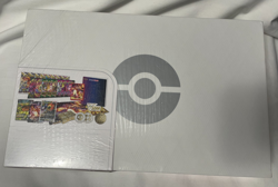 Pokemon TCG Sword & Shield Ultra Premium Collection Charizard Box New Sealed - Image 2