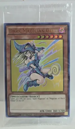 2020 YU-GI-OH! #LART-EN019 DARK MAGICIAN GIRL LOST ART PROMO SEALED (510) - Image 1