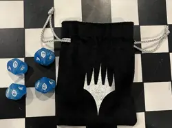 Magic the Gathering Final Fantasy Dice Bag With 4 Dice (D10) - Image 1