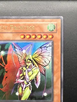 Yu-Gi-Oh! TCG - Insect Princess IOC-080 1st Edition - Invasions of Chaos - Image 4