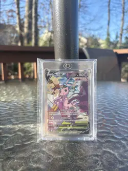 Mew v Alternate Full Art Holo Card 251/264 Swsh08: Fusion Strike Ultra Rare - Image 1