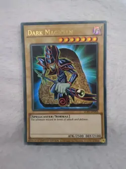 YUGIOH Ultra Rare Dark Magician LC01-EN005 - Image 1