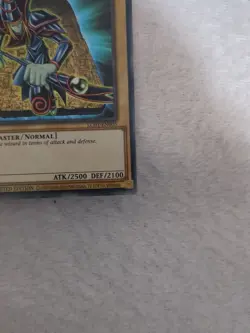 YUGIOH Ultra Rare Dark Magician LC01-EN005 - Image 5