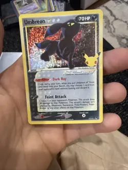 Umbreon Star 17/17 Celebrations: Classic Collection Pokemon TCG - NM - Image 1