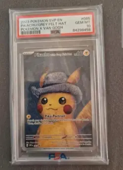 PIKACHU/GREY FELT HAT POKEMON X VAN GOGH SVP EN-SV BLCK STR PRM 2023 085 PSA 10 - Image 1